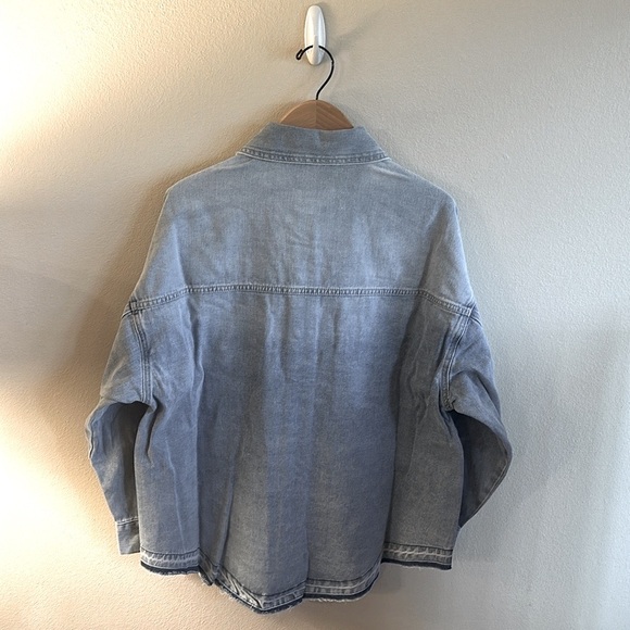 Lov Mor Denim Shacket Size Small Blue Oversized Button Down Front Collared Neck - Picture 7 of 15